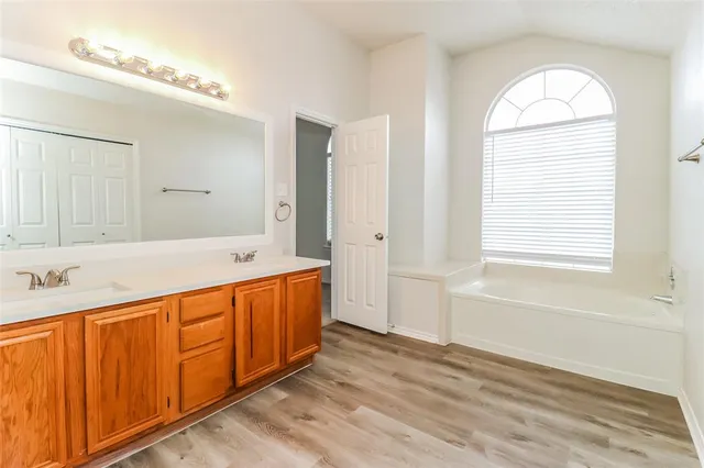 $2,550 | 2321 Cromwell Drive, Arlington, TX 76018