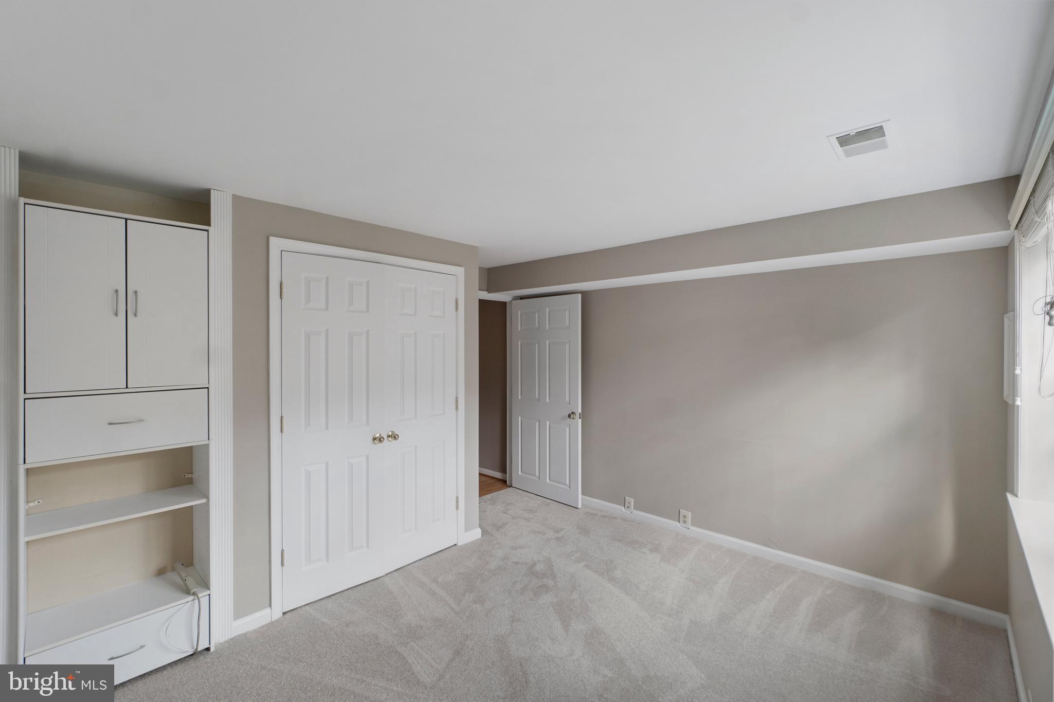 21163 Crocus Terrace Ashburn, VA 20147 - Photo 19 of 33