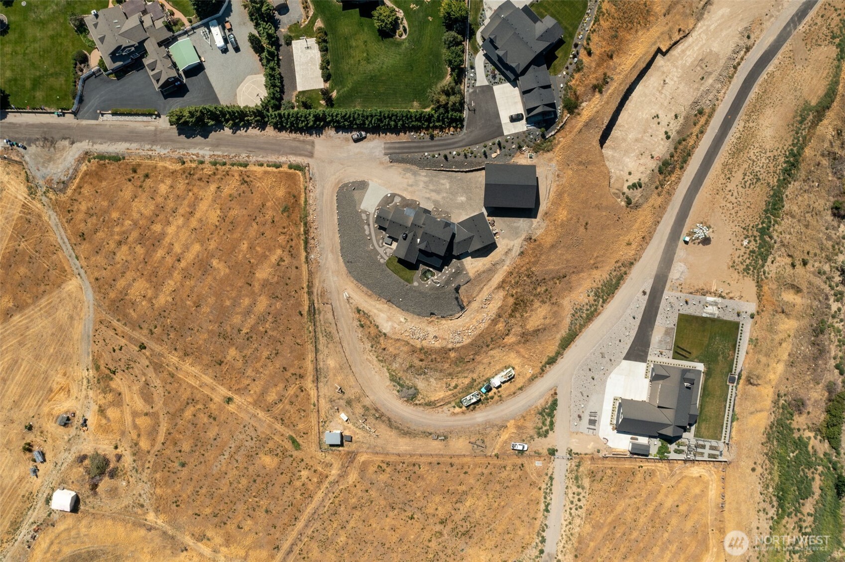 2002 North Road Wenatchee, WA 98801 - Photo 6 of 40 view of flowerpot