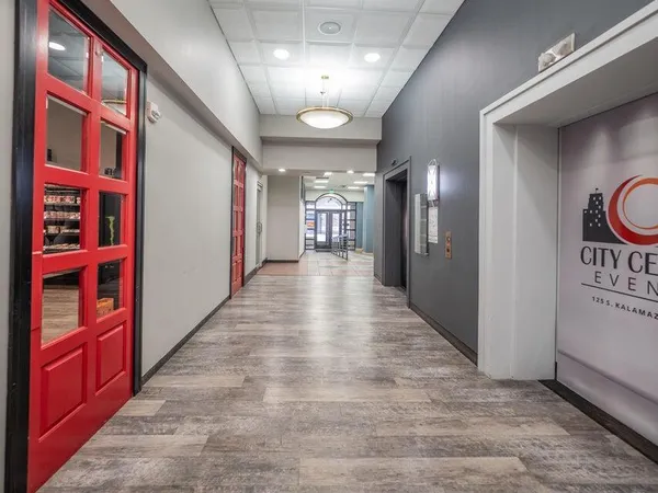 $249,000 | 125 South Kalamazoo Mall, Unit 605, Kalamazoo, MI 49007