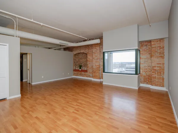 $249,000 | 125 South Kalamazoo Mall, Unit 605, Kalamazoo, MI 49007