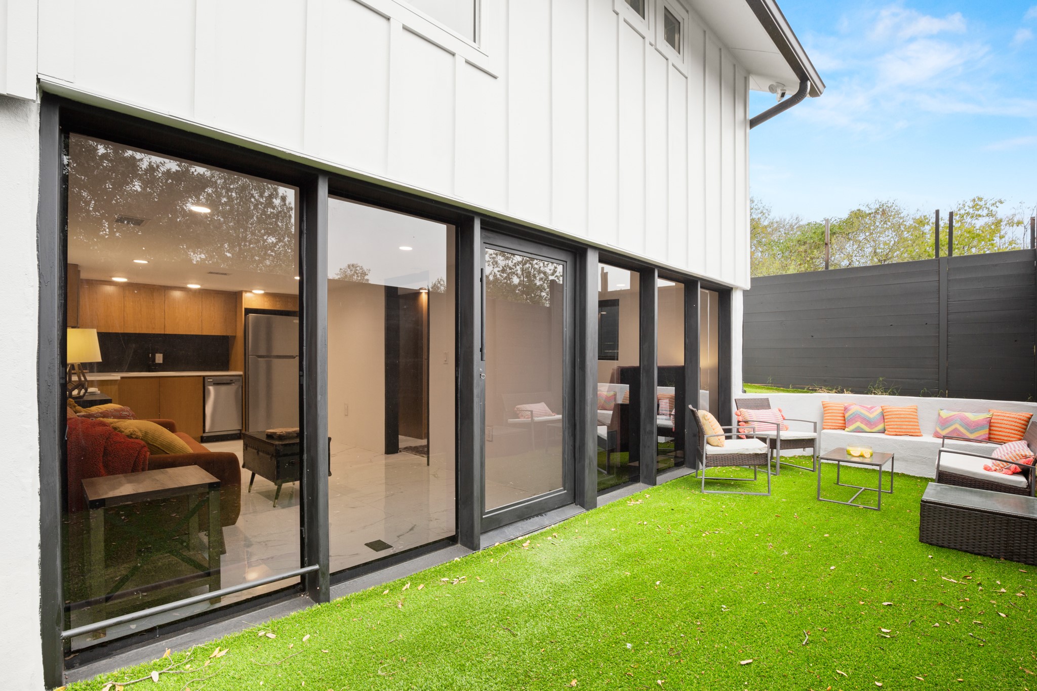 2416 East 10th Street Austin, TX 78702 - Photo 23 of 38