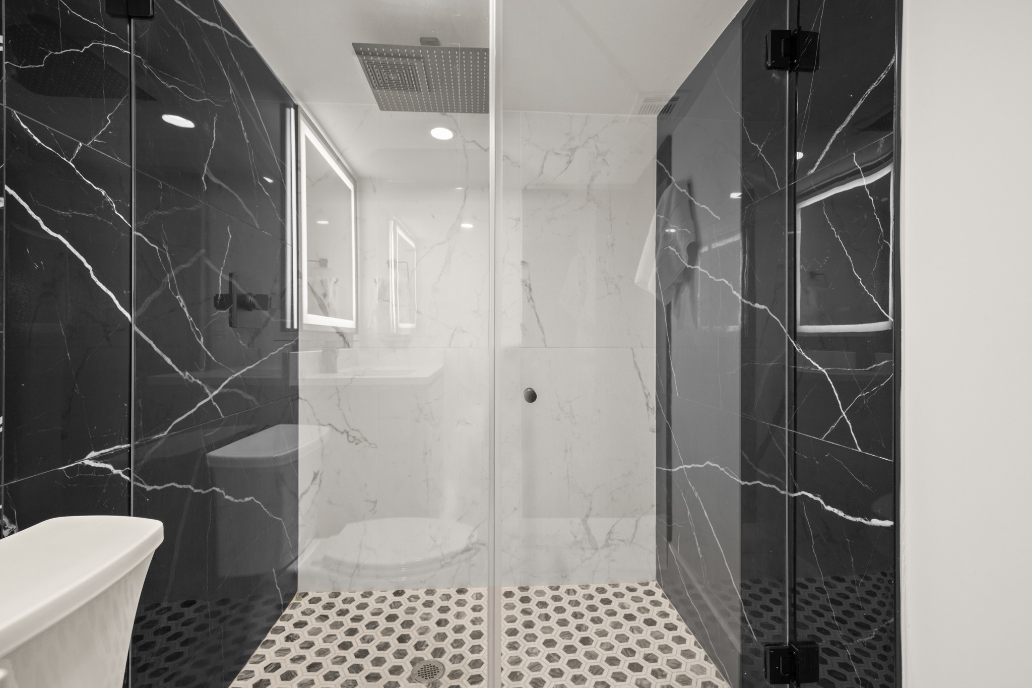2416 East 10th Street Austin, TX 78702 - Photo 31 of 38 a bathroom with a shower