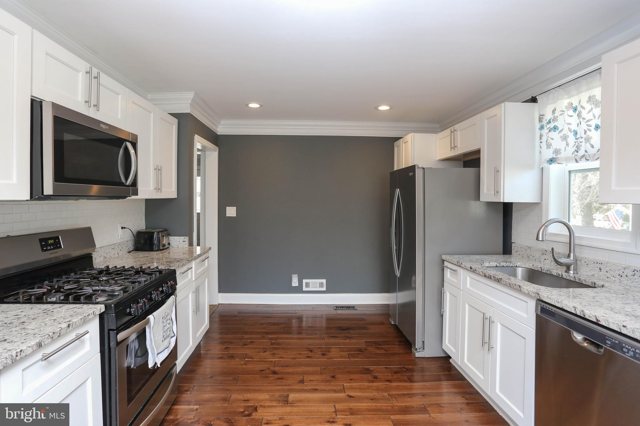 29 Mansion Road Linthicum Heights, MD 21090 - Photo 16 of 48
