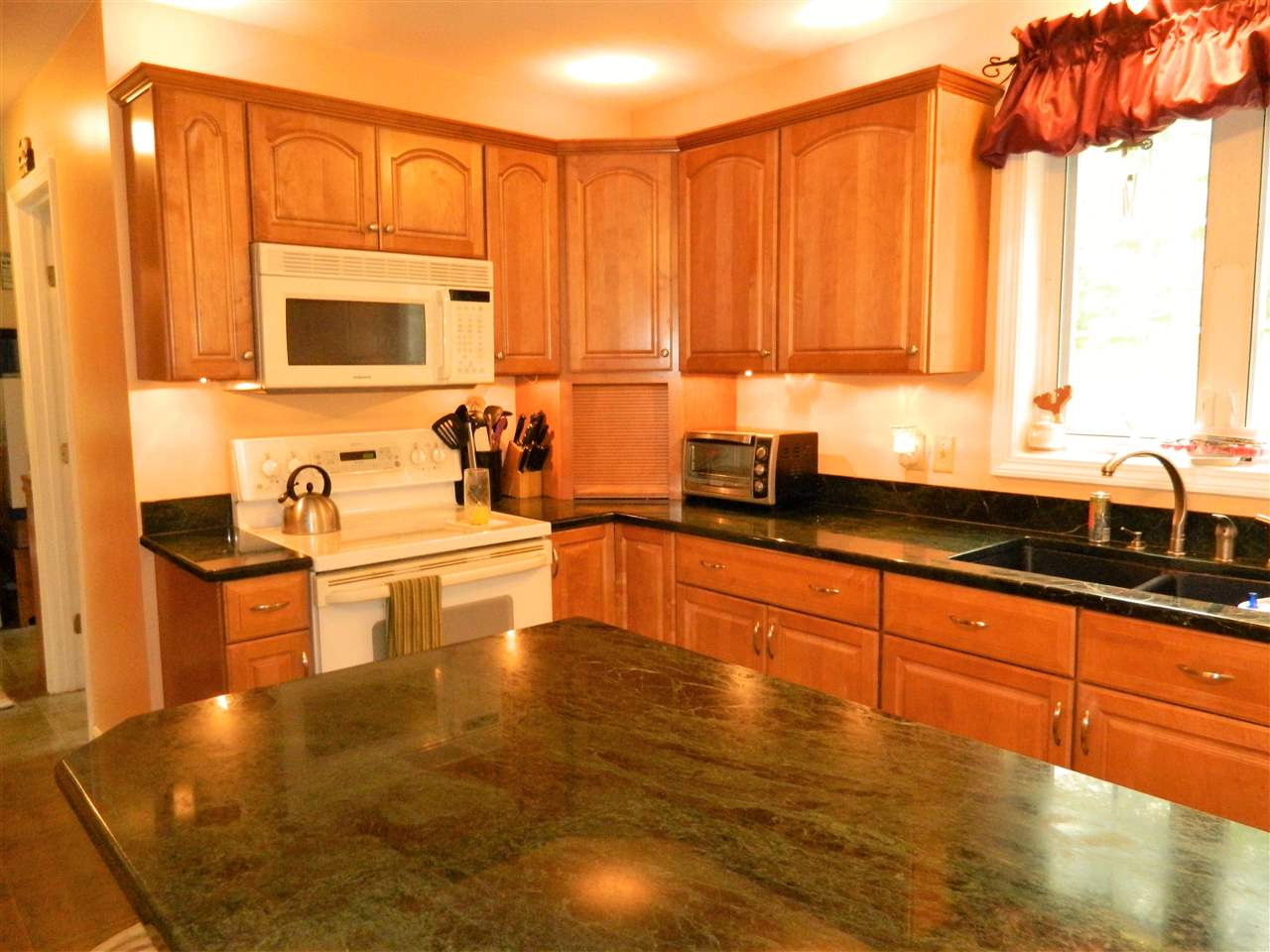 453 Shaker Road Northfield, NH 03276 - Photo 4 of 40