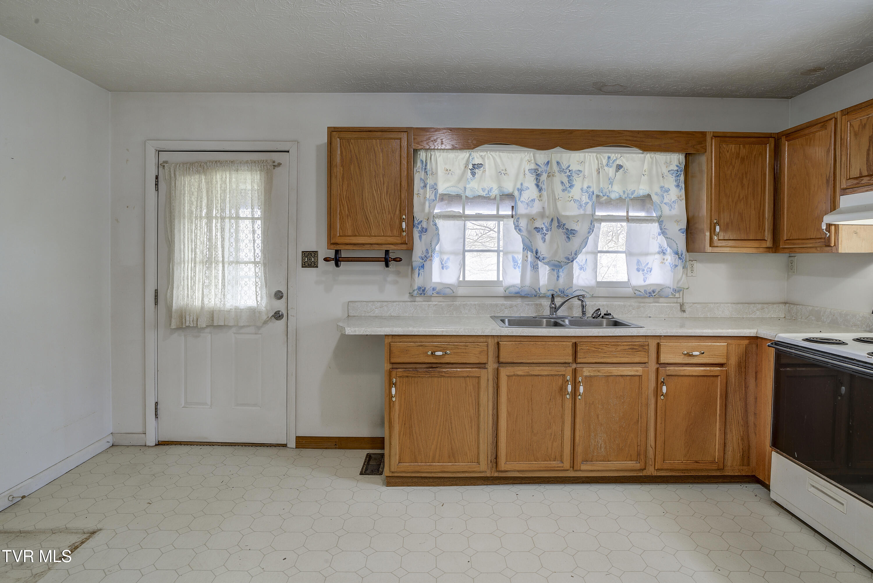 1820 Frank Roberts Road Afton, TN 37616 - Photo 11 of 63 FrankRoberts-39