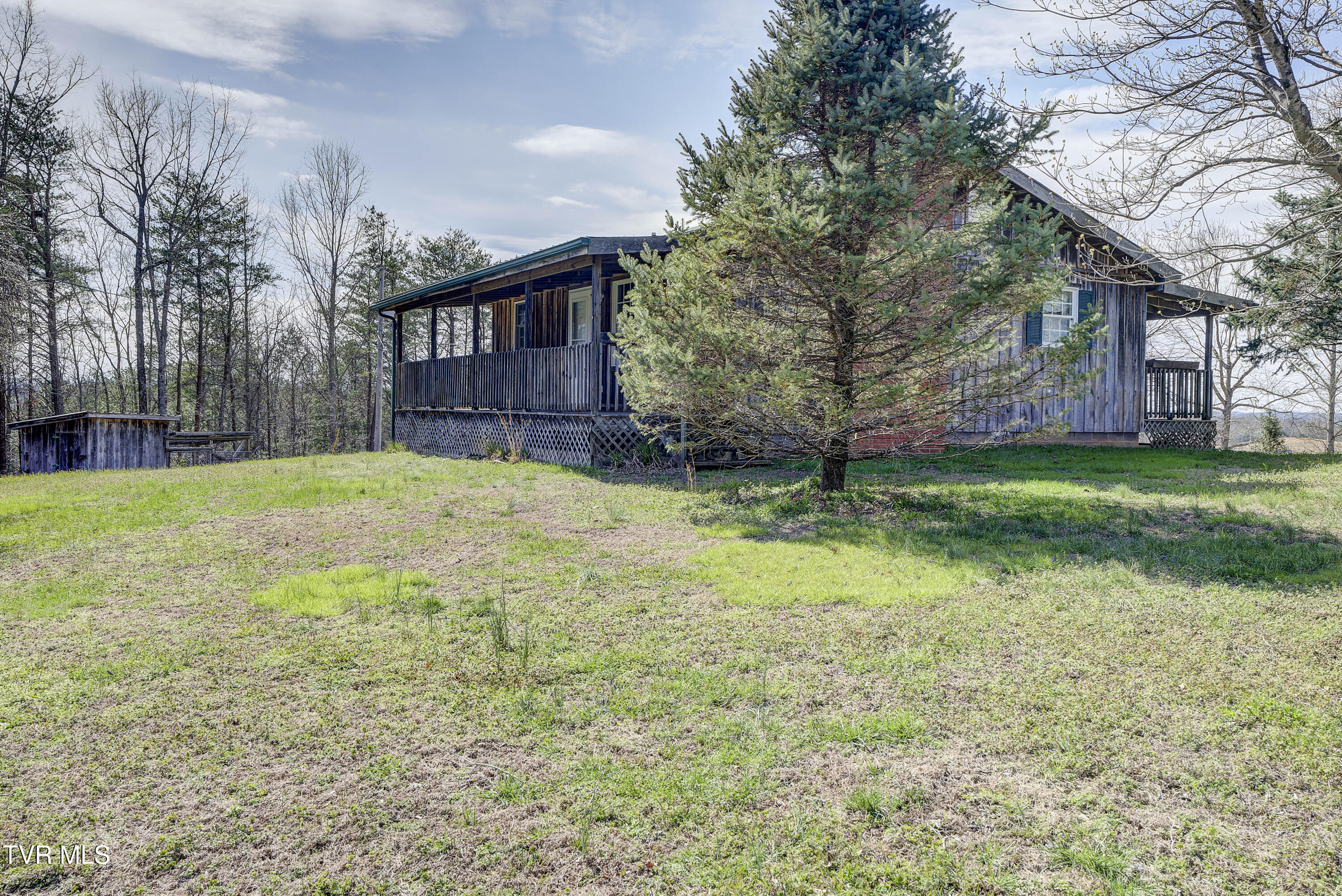 1820 Frank Roberts Road Afton, TN 37616 - Photo 7 of 63 FrankRoberts-2