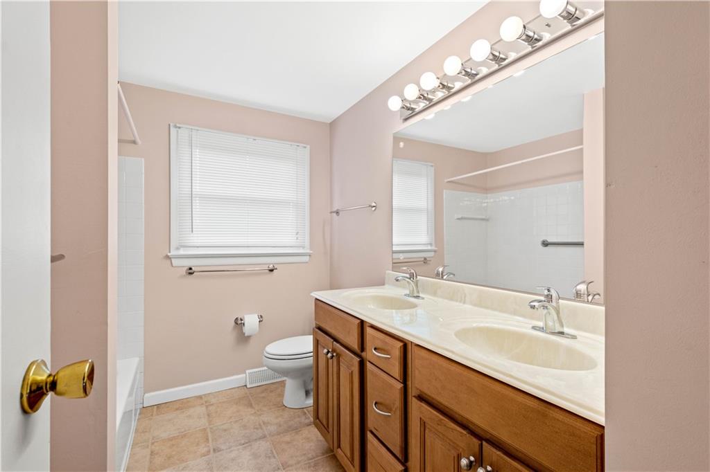 1308 Rolling Meadow Road Pittsburgh, PA 15241 - Photo 19 of 25 Gallery Image 19