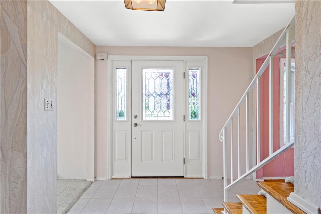 1308 Rolling Meadow Road Pittsburgh, PA 15241 - Photo 3 of 25 Gallery Image 3