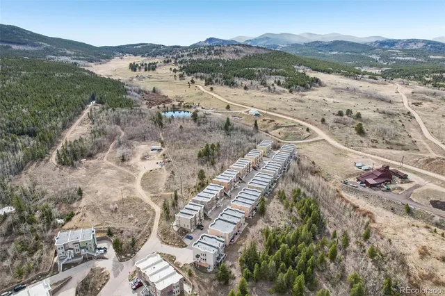 a picture of city view