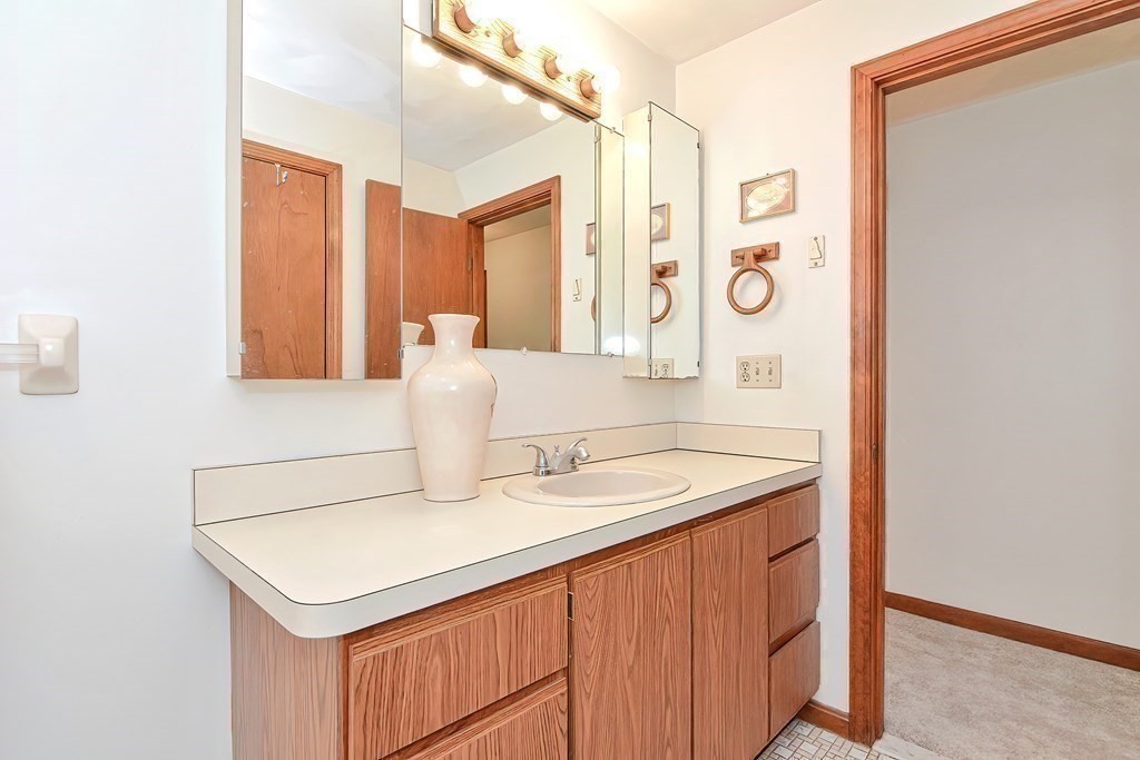 110 Bramblebush Road Stoughton, MA 02072 - Photo 12 of 29 Gallery Image 12