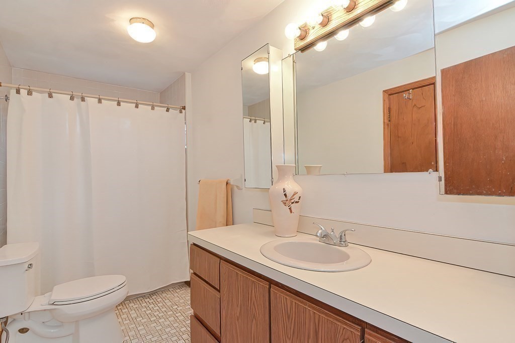 110 Bramblebush Road Stoughton, MA 02072 - Photo 13 of 29 Gallery Image 13