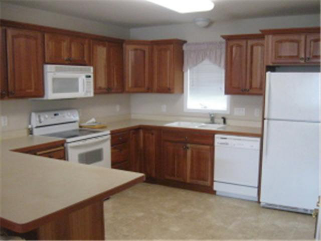 614 Giles Place Albert Lea, MN 56007 - Photo 6 of 17
