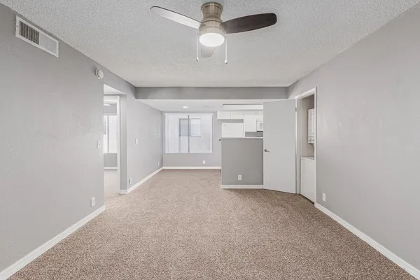 $1,350 | 1077 West 1st Street, Unit 203, Tempe, AZ 85281