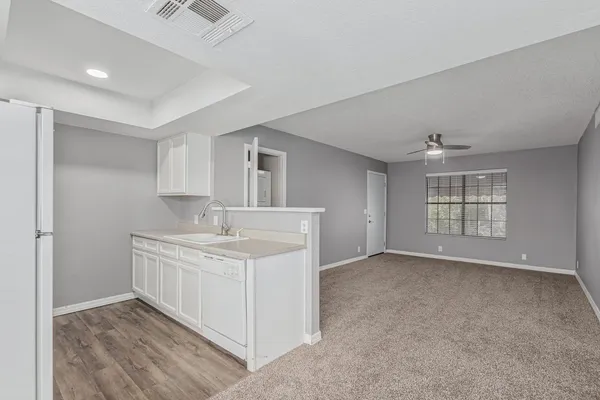 $1,350 | 1077 West 1st Street, Unit 203, Tempe, AZ 85281