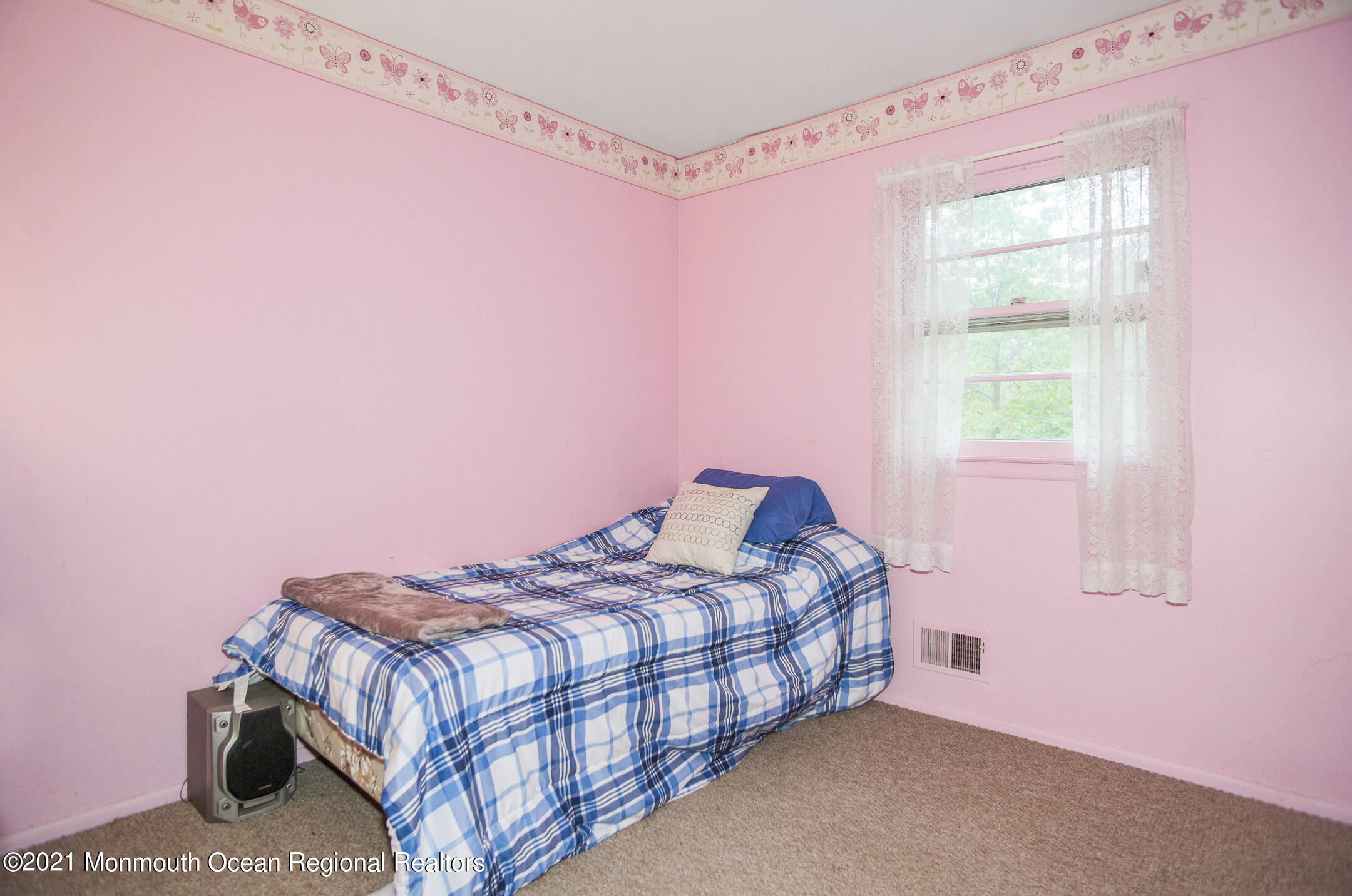 983 Toms River Road Jackson, NJ 08527 - Photo 12 of 23 3rd Bedroom