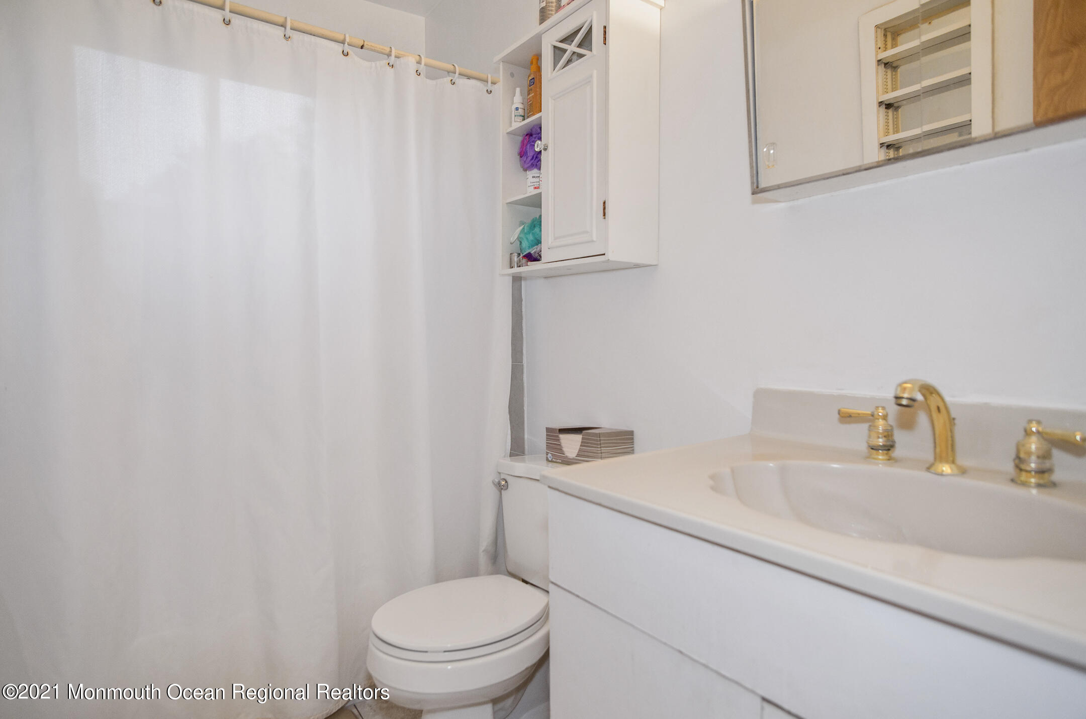 983 Toms River Road Jackson, NJ 08527 - Photo 13 of 23 Bathroom
