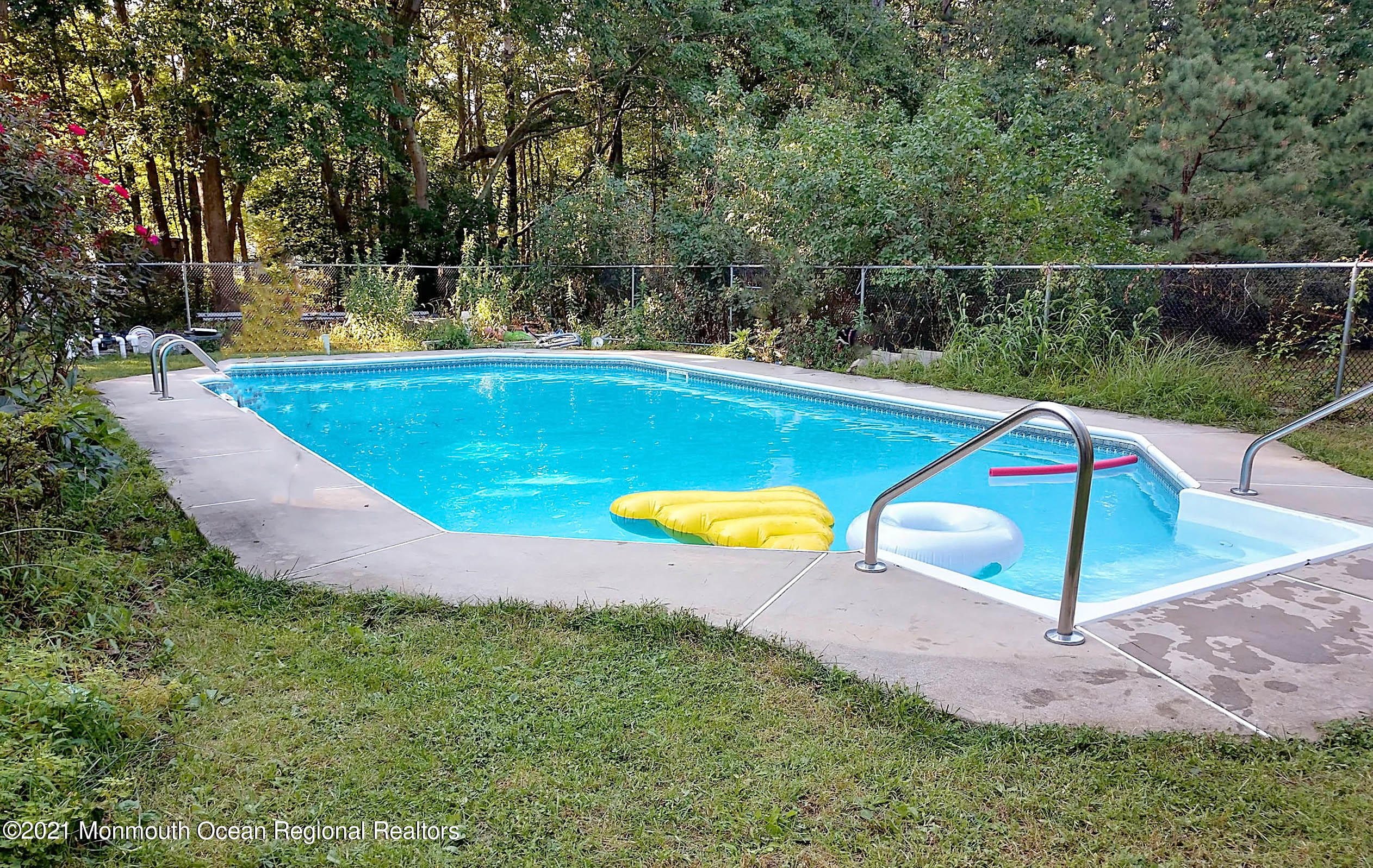 983 Toms River Road Jackson, NJ 08527 - Photo 19 of 23 Pool