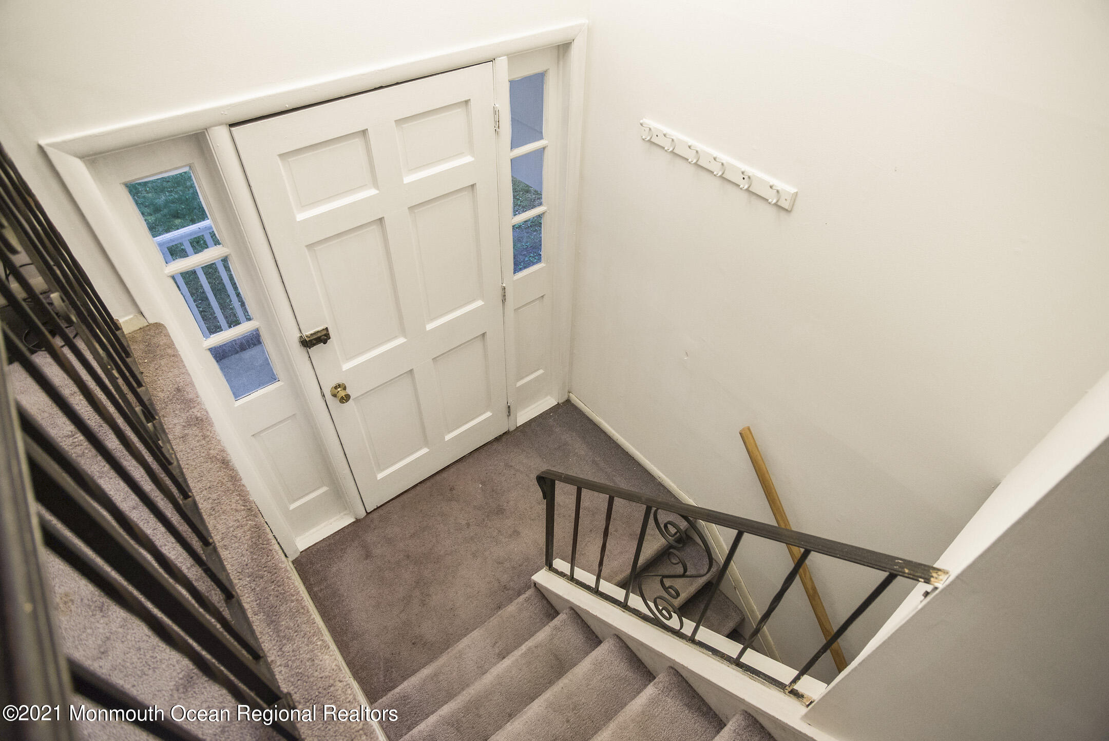 983 Toms River Road Jackson, NJ 08527 - Photo 3 of 23 Foyer