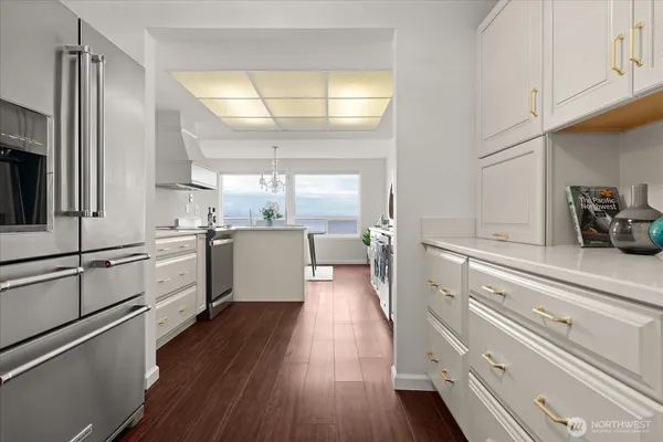$834,000 | 2200 Alki Avenue Southwest, Unit 203, Seattle, WA 98116