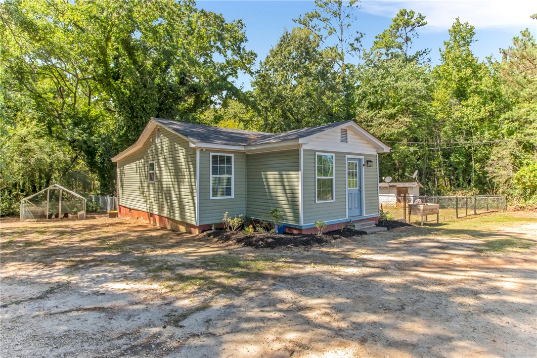 1411 Mathis Road Greenwood, SC 29649 - Photo 2 of 38 Gallery Image 2