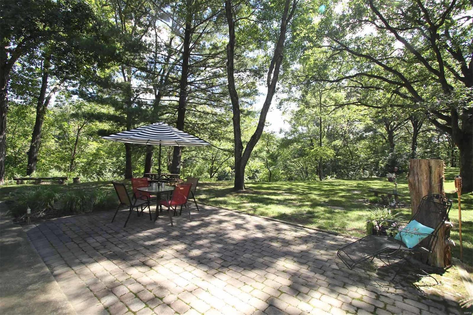 8559 Possum Hill Road Worden, IL 62097 - Photo 7 of 48