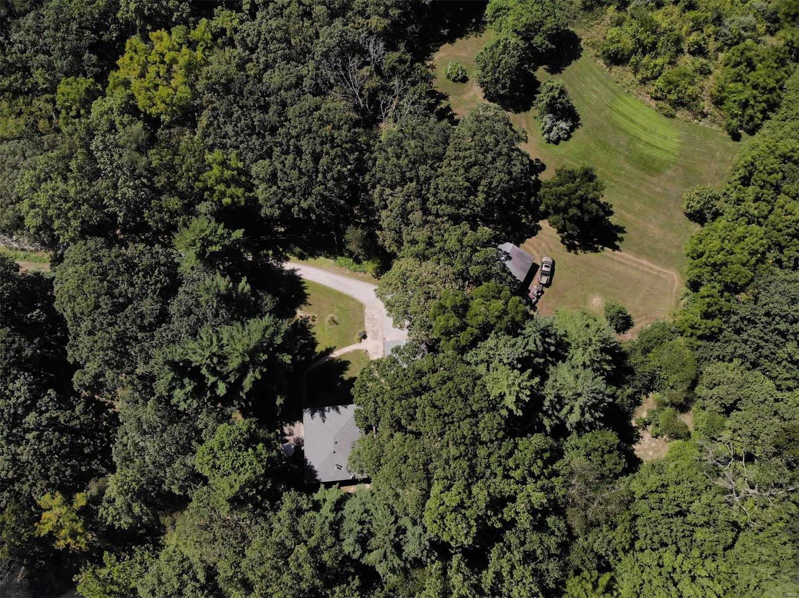 8559 Possum Hill Road Worden, IL 62097 - Photo 9 of 48