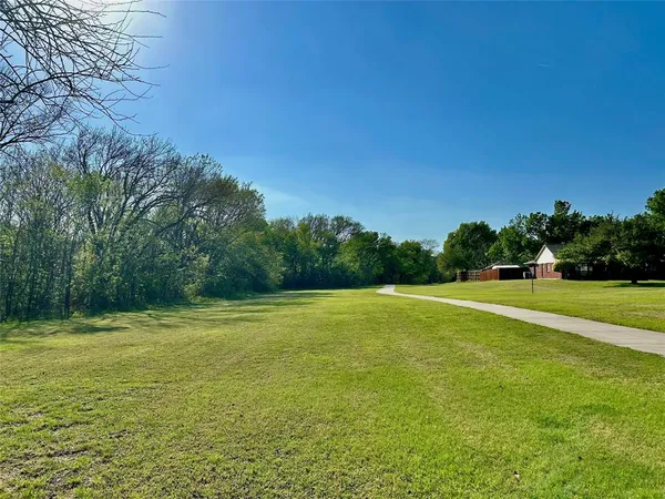 $2,395 | 7305 Augusta Circle, Plano, TX 75025