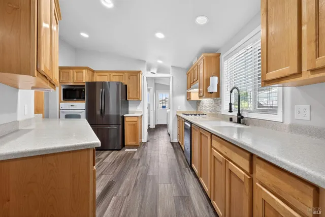 $355,000 | 24 Leisure Park Circle, Santa Rosa, CA 95401