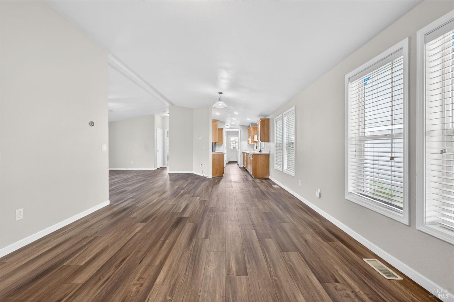 24 Leisure Park Circle Santa Rosa, CA 95401 - Photo 8 of 42