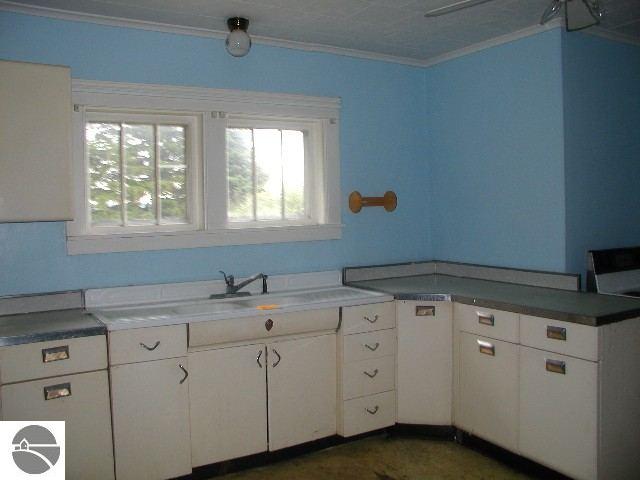 5667 Grace Road Benzonia, MI 49616 - Photo 6 of 10 1696877-5.JPG
