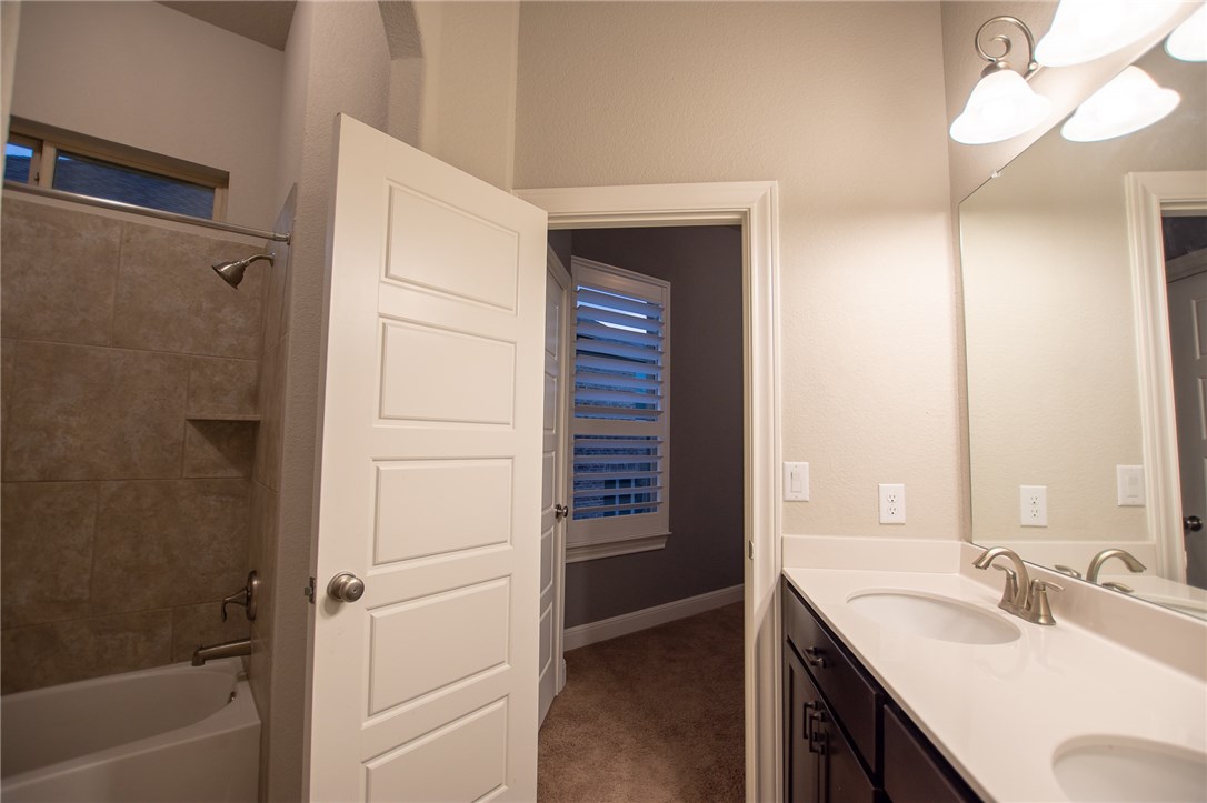 22521 Rock Wren Road Spicewood, TX 78669 - Photo 28 of 38