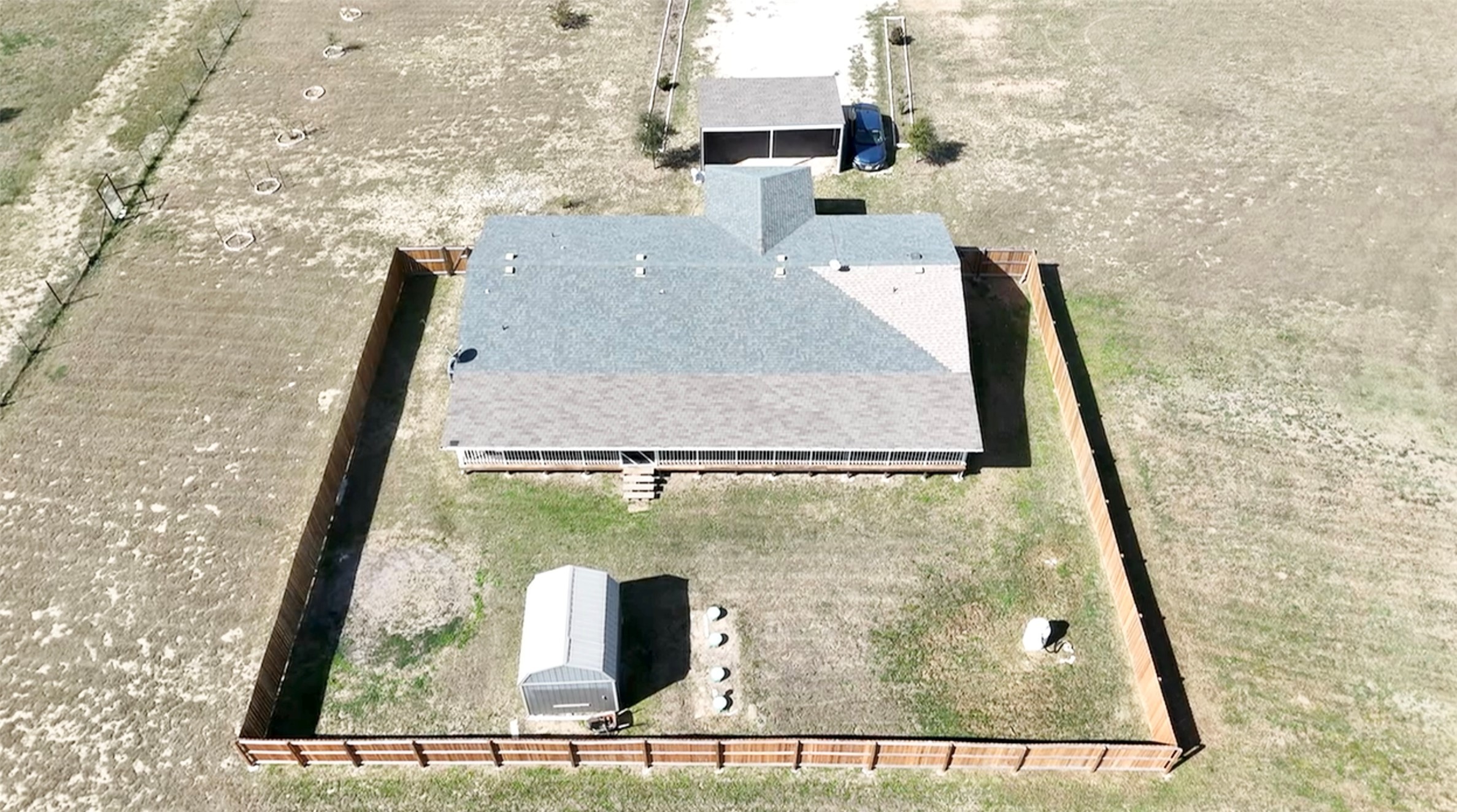 2709 County Road 463 Elgin, TX 78621 - Photo 4 of 25