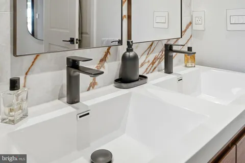 $699,900 | 1328 Maryland Avenue Northeast, Unit 2, Washington, DC 20002