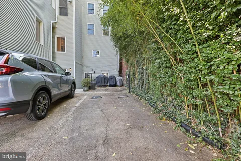 $699,900 | 1328 Maryland Avenue Northeast, Unit 2, Washington, DC 20002