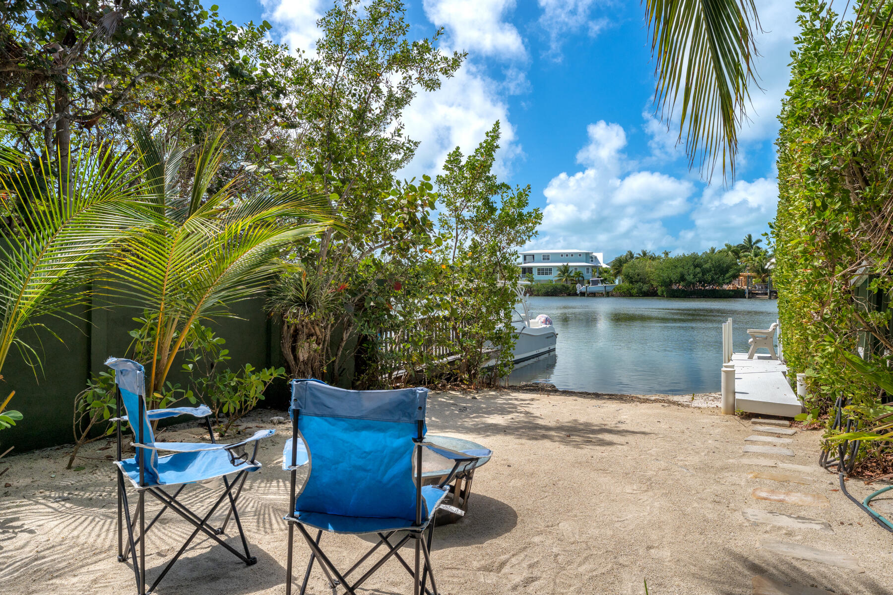 79 Jean La Fitte Drive Key Largo, FL 33037 - Photo 11 of 62 Lake from water's edge