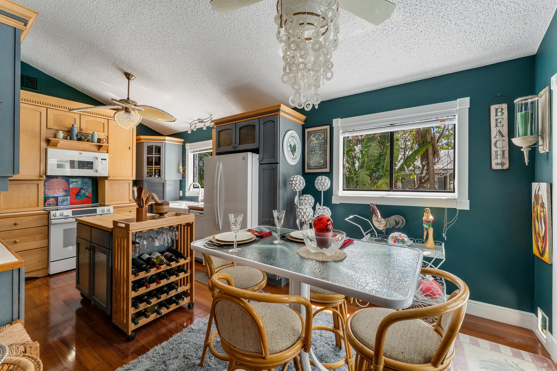 79 Jean La Fitte Drive Key Largo, FL 33037 - Photo 30 of 62 Dining Area