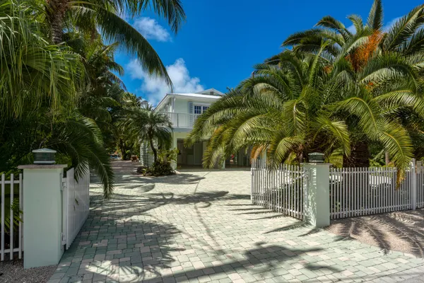 $1,749,000 | 79 Jean La Fitte Drive, Key Largo, FL 33037