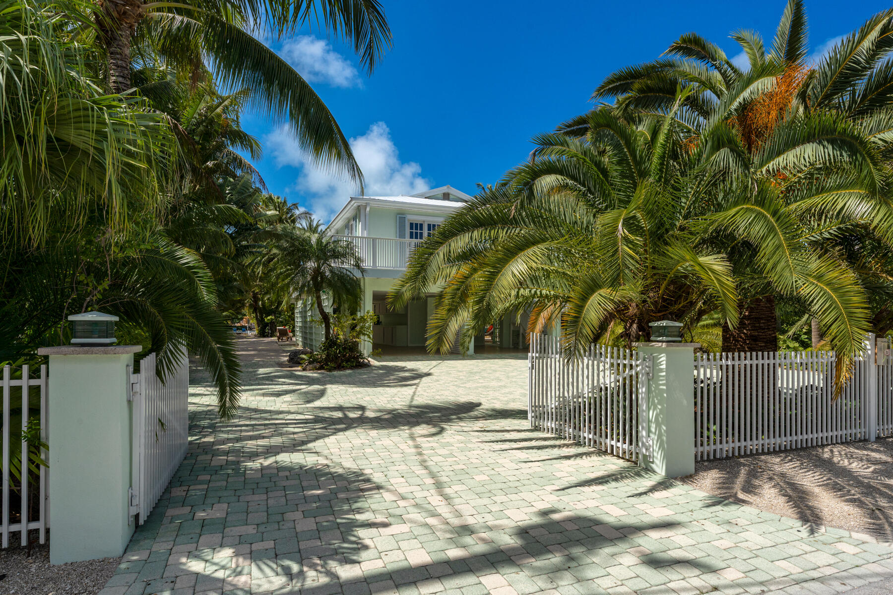 79 Jean La Fitte Drive Key Largo, FL 33037 - Photo 54 of 62 South gate to circular paver drive