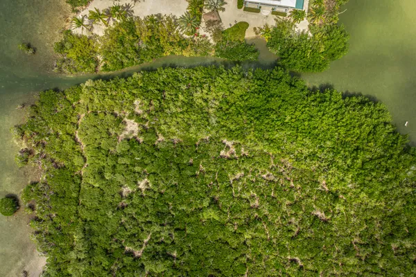 $1,749,000 | 79 Jean La Fitte Drive, Key Largo, FL 33037