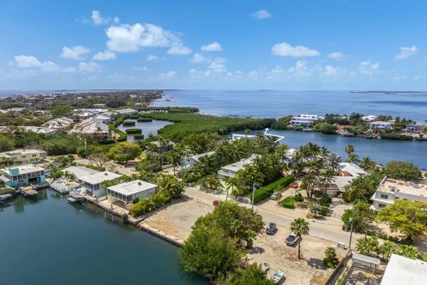 $1,749,000 | 79 Jean La Fitte Drive, Key Largo, FL 33037