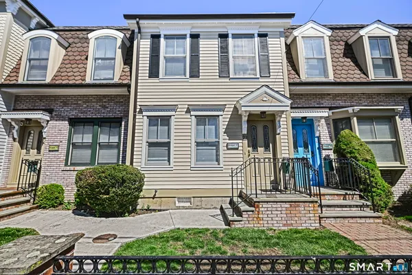 $3,395 | 23 Dolsen Place, Stamford, CT 06901