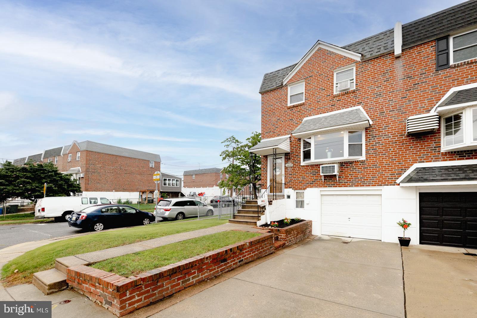 3849 Fairdale Road Philadelphia, PA 19154 - Photo 3 of 46 Gallery Image 3