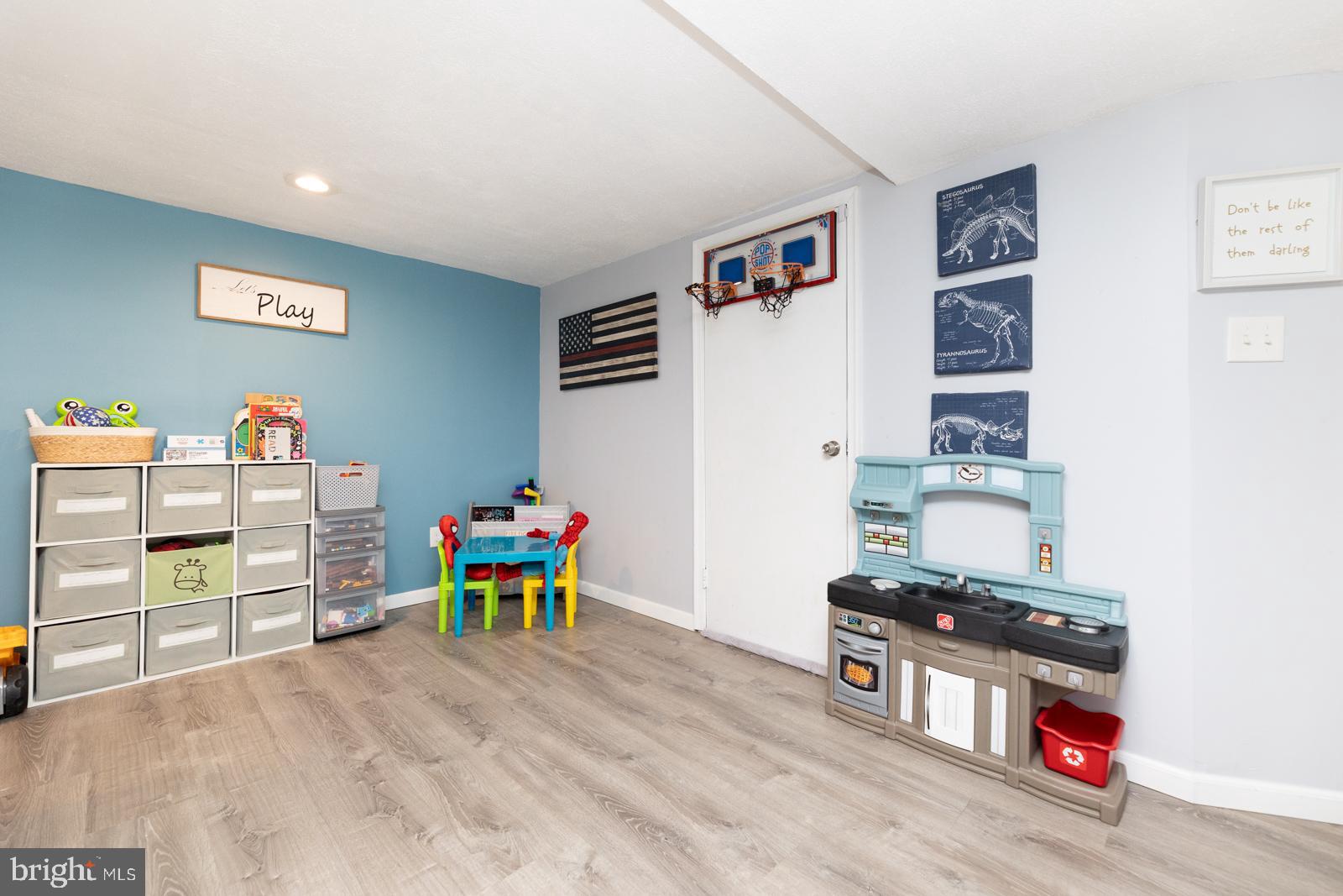 3849 Fairdale Road Philadelphia, PA 19154 - Photo 38 of 46 Gallery Image 38
