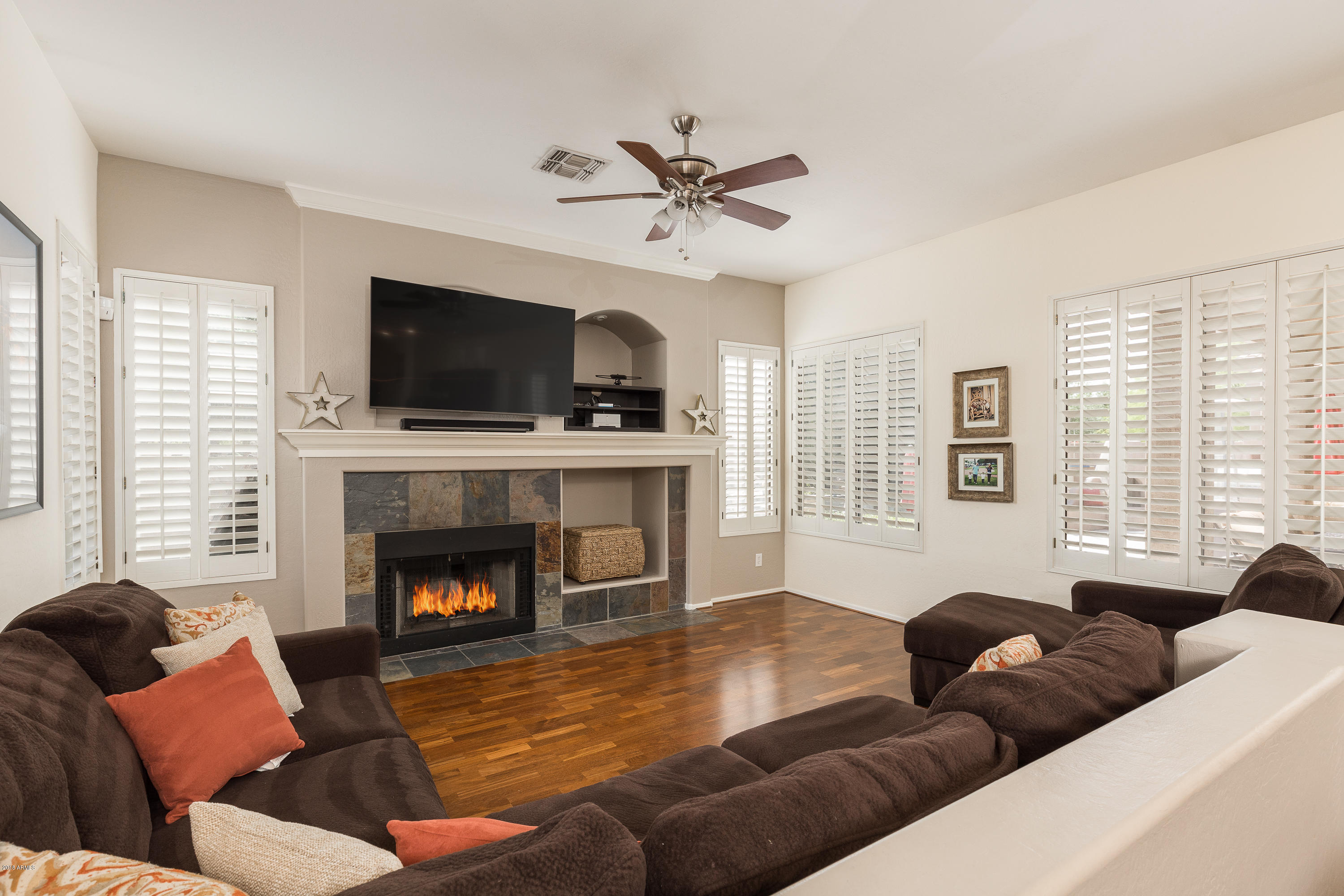4347 East Swilling Road Phoenix, AZ 85050 - Photo 4 of 23 Family Room