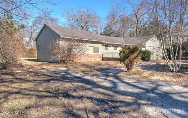 $595,000 | 192 West 5th Street, Howell, NJ 07731