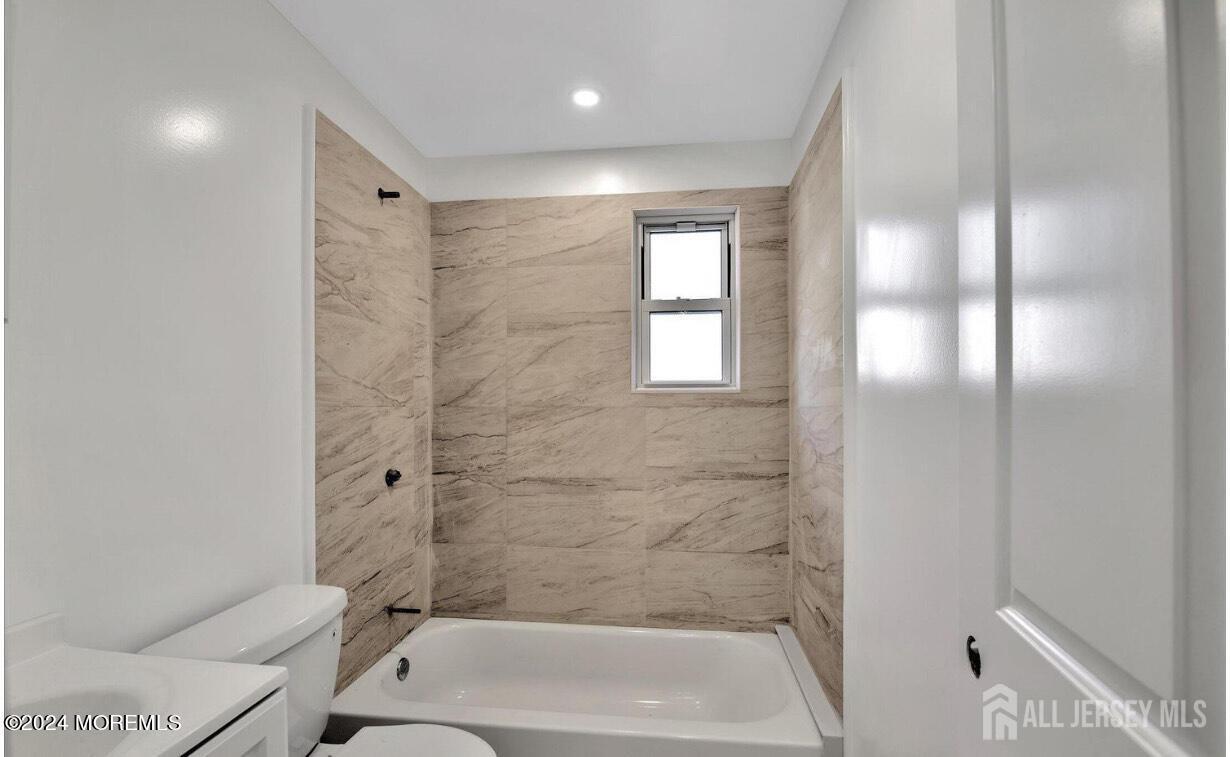 192 West 5th Street Howell, NJ 07731 - Photo 4 of 10