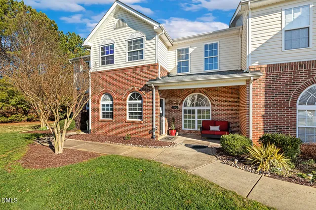$260,000 | 2131 Piney Brook Road, Unit 102, Raleigh, NC 27614