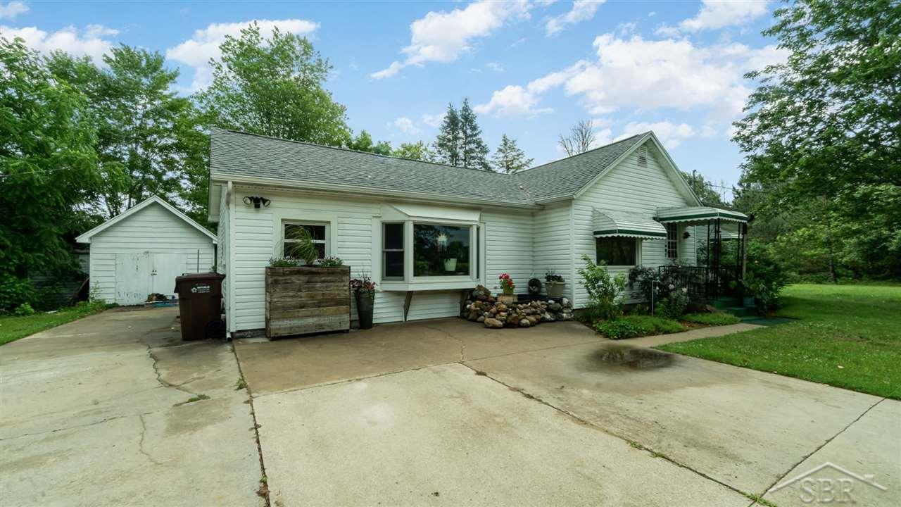 1011 South Homer Road Midland, MI 48640 - Photo 2 of 24 50048032-1.JPG