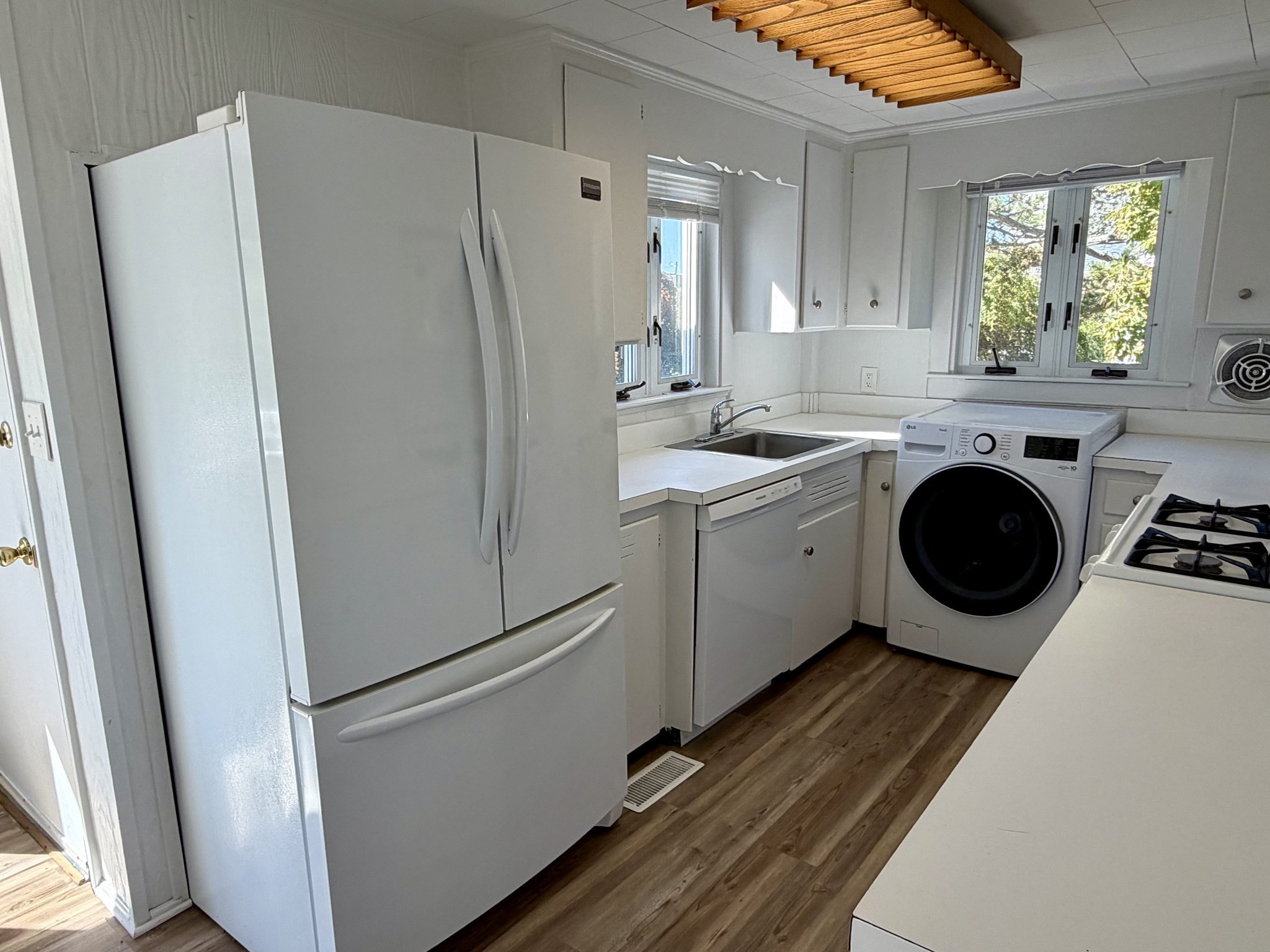 175 Spring Street, Unit 1 Hull, MA 02045 - Photo 9 of 22 Gallery Image 9